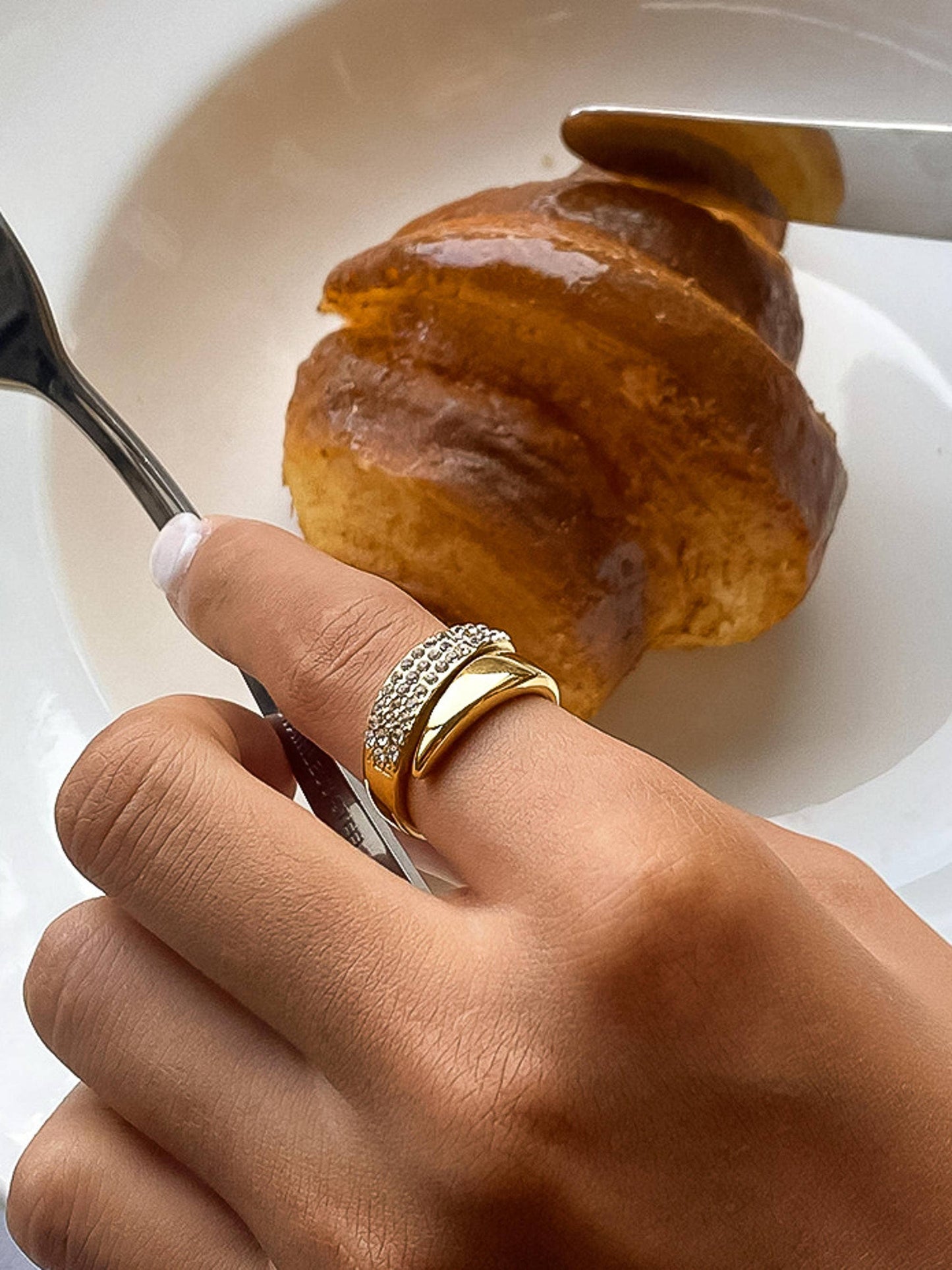 Ansel 18K Gold Non-Tarnish Glam CZ Band Ring: Yellow Gold